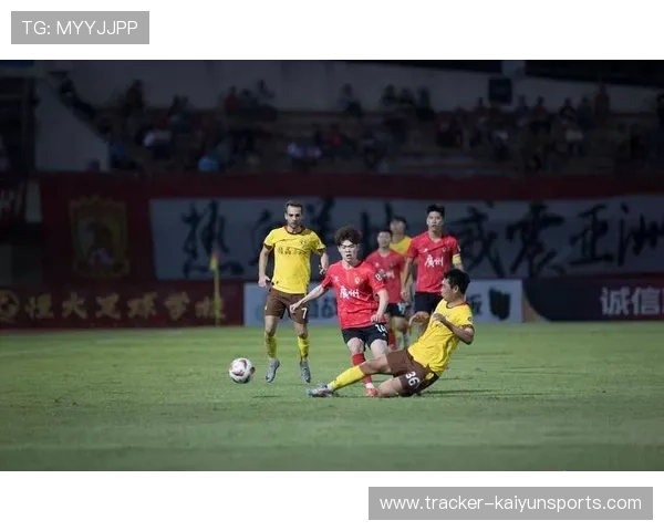 篮球足球双星齐聚帅气风采 揭秘球场外的魅力人生